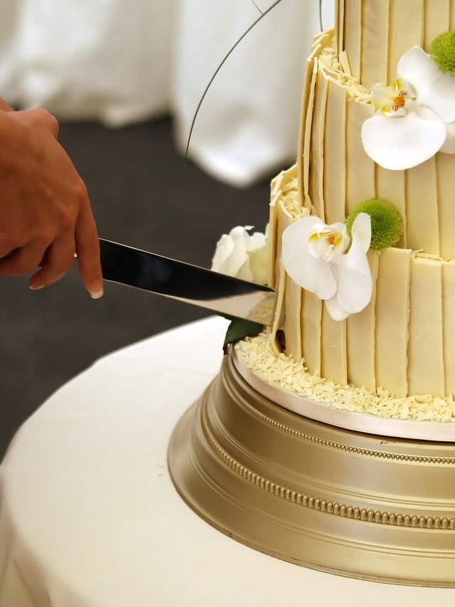 wedding cakes to order